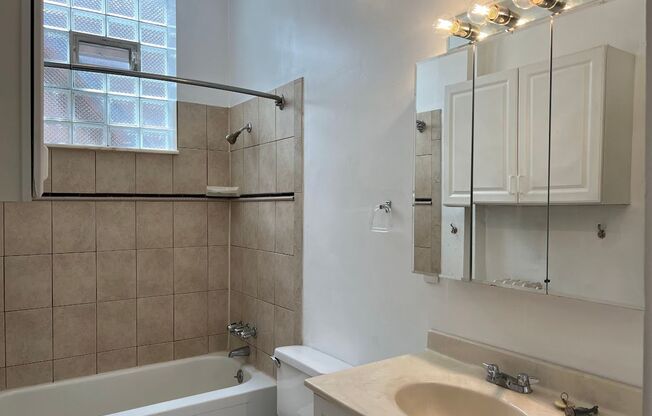 1 bed, 1 bath, $1,550, Unit S7