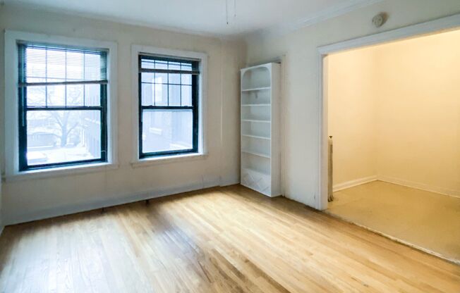 Studio, 1 bath, 475 sqft, $1,335, Unit 540-3E