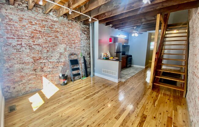 LOFT-cool, ultra-HIP 2 BD +Den/1.5 BA HOUSE w/ Central AC- HARDWOOD Flooring-EXPOSED beam & brick walls-Ceiling Fans & WASHER/DRYER in Amazing EAST PASSYUNK location.