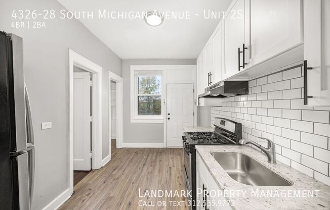 4326 28 S MICHIGAN AVE