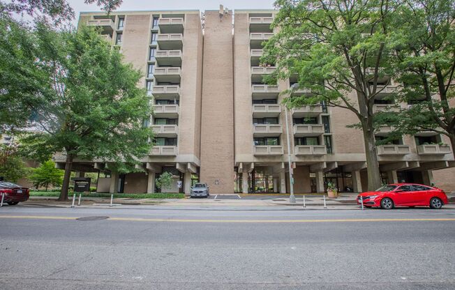 Charming Studio Condo in Southwest Waterfront!