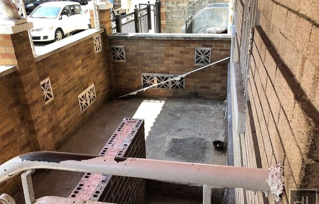 1839 PARK PL