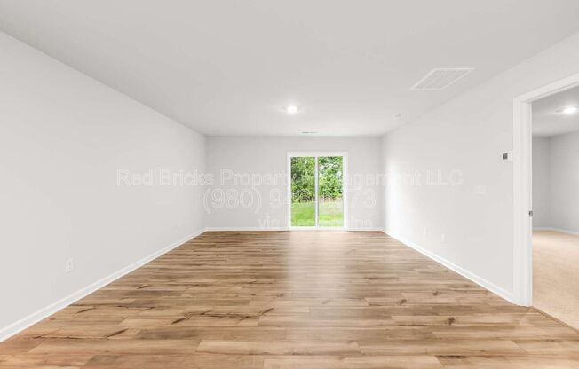 5 beds, 2.5 baths, 2,306 sqft, $2,245