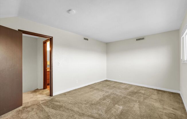 1 bed, 1 bath, 720 sqft, $999