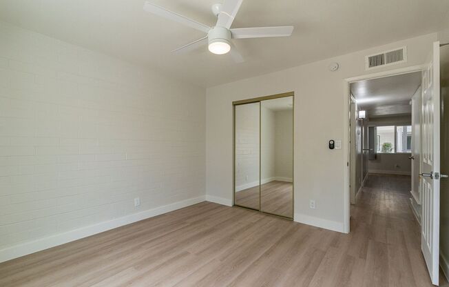 2 beds, 1 bath, $1,400, Unit 3