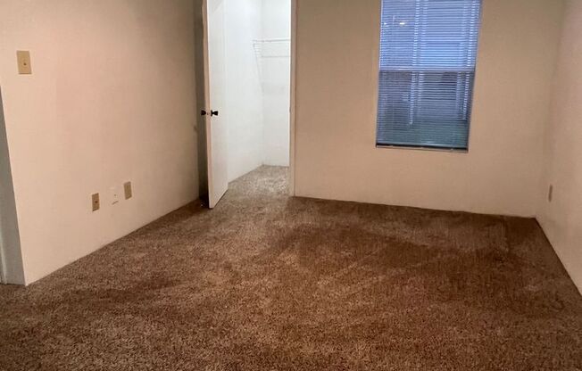 2 beds, 2 baths, 1,003 sqft, $1,050, Unit 0911