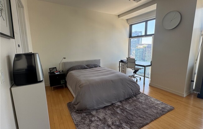 2 beds, 2 baths, 1,320 sqft, $4,100, Unit 2203