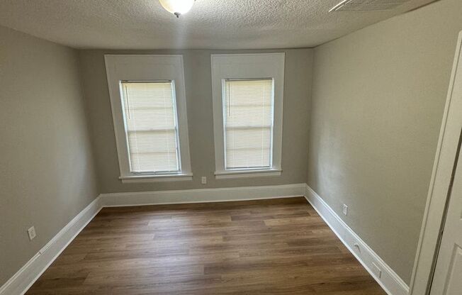 3 beds, 1 bath, $1,299