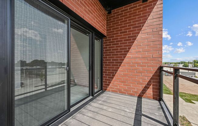 Studio, 1 bath, 380 sqft, $1,300, Unit 310