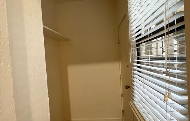 Studio, 1 bath, 346 sqft, $2,095, Unit 08