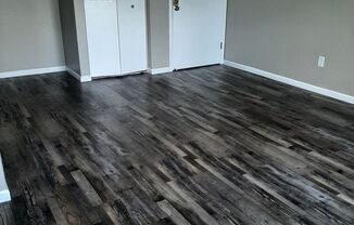 2 beds, 1 bath, 720 sqft, $1,300, Unit 1075301