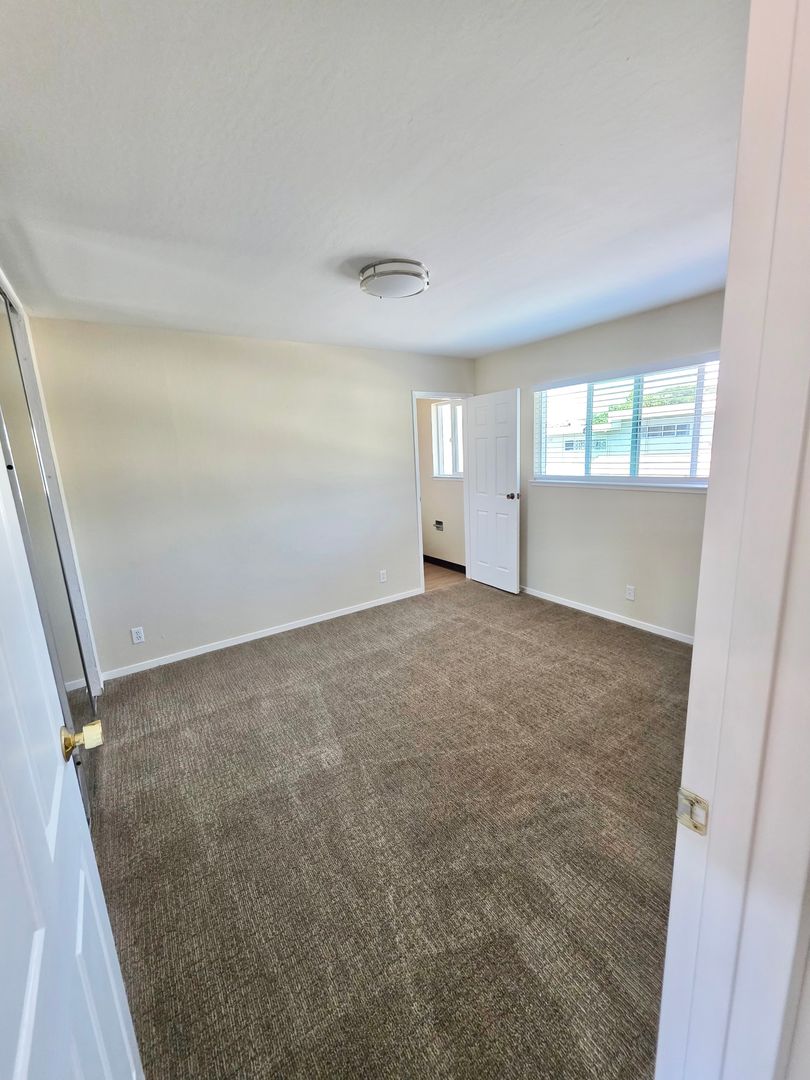 Sunny Terra Linda 2bed/1.5bath, Parking! Storage! Pool! - PROGRESSIVE