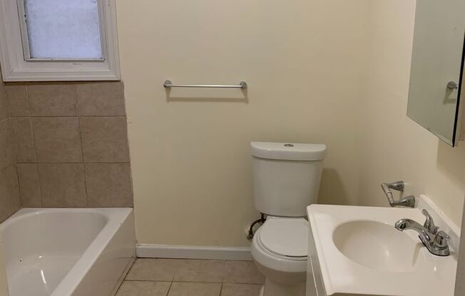 4 beds, 1 bath, $2,150, Unit #1