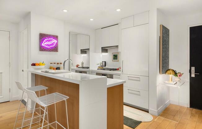 230 E 20 ST