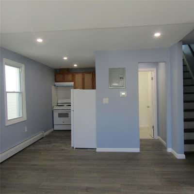 2 beds, 2 baths, 900 sqft, $2,400, Unit 1