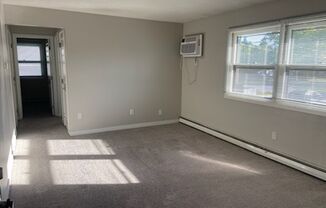 2 beds, 1 bath, 675 sqft, $895, Unit #7