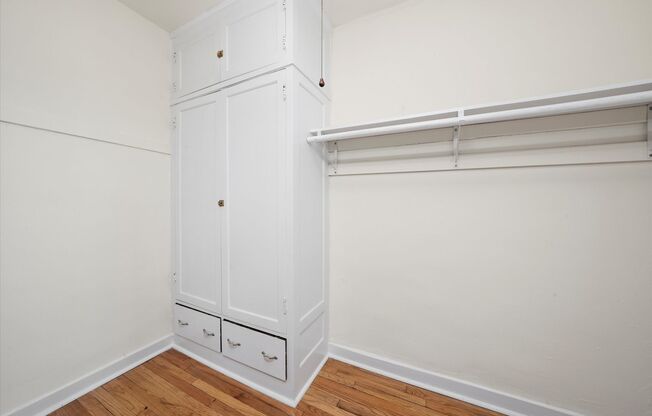Studio, 1 bath, 365 sqft, $1,295, Unit Spaulding-217
