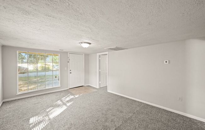 3 beds, 1 bath, $1,295