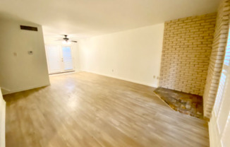 950 S FOSTER DR