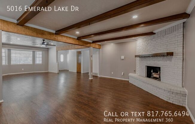 5016 EMERALD LK DR