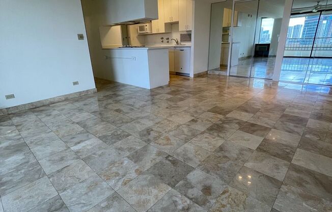 2 beds, 2 baths, $2,700, Unit Marco Polo