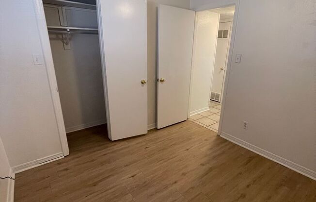 2 beds, 1 bath, 500 sqft, $775, Unit 42