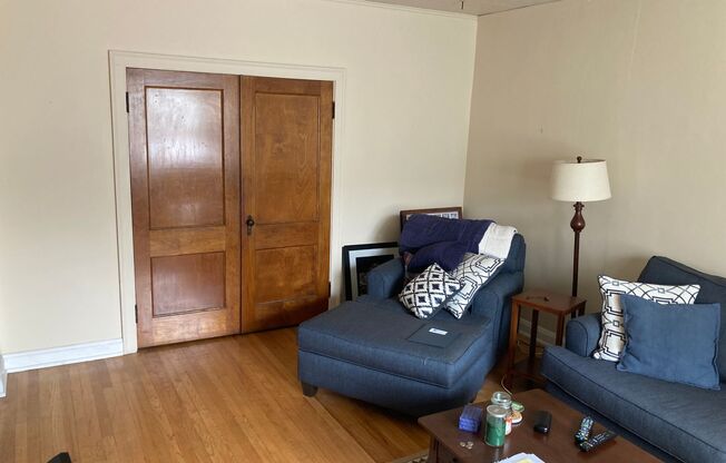 1423-35 Martha Washington Dr.