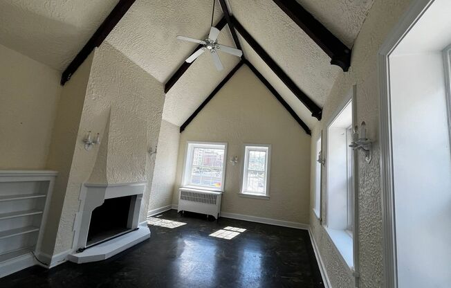 1 bed, 1 bath, 610 sqft, $1,385, Unit Bayard Manor 304