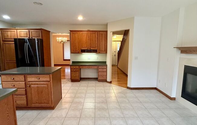 4 beds, 3.5 baths, $2,495