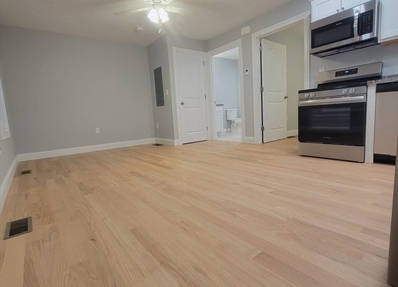 1 bed, 1 bath, 510 sqft, $1,900, Unit 1