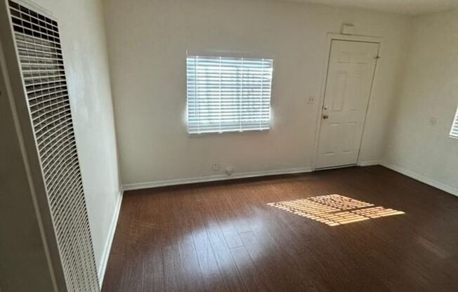 1 bed, 1 bath, $2,096, Unit 119