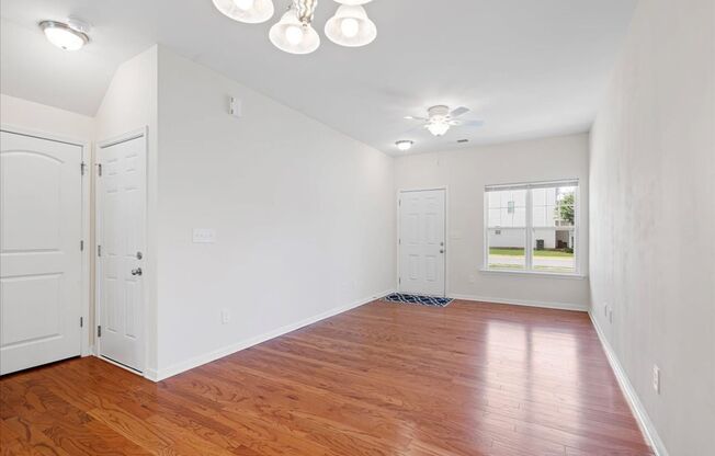 10312 Cloyne Ct - 3 bedroom townhome located in University area