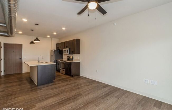 2 beds, 2 baths, 966 sqft, $1,495, Unit #313