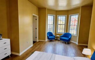 4 beds, 2 baths, $3,100