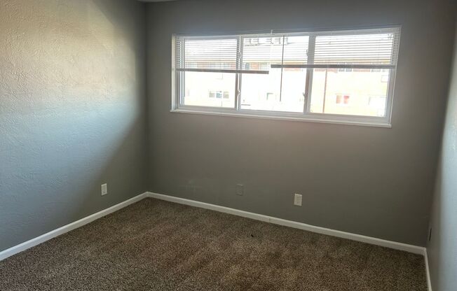 2 beds, 1 bath, 750 sqft, $1,070, Unit B01 1010 15