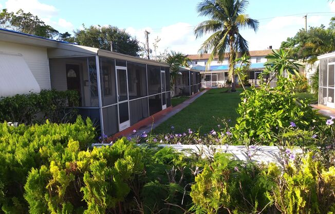 2617 Lincoln St Hollywood, FL 33020