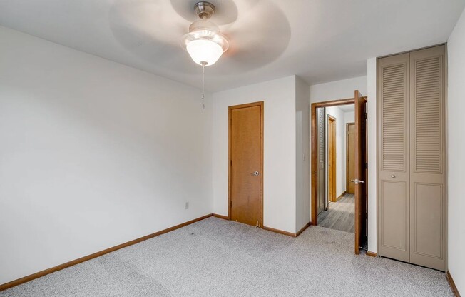 Step into the spacious interiors of Central Lakes of Uptown, where comfort meets style. Enjoy modern finishes and a welcoming atmosphere in every room. Don't miss your chance to call this home—schedule a tour today!
