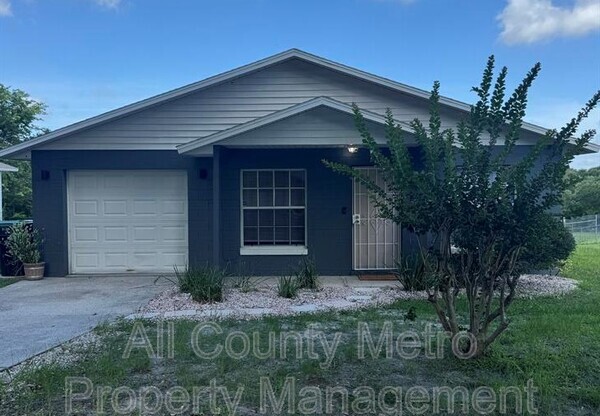 415 APOPKA HL CIR