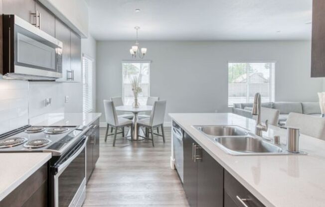 2 beds, 2 baths, 1,192 sqft, $1,950, Unit 224