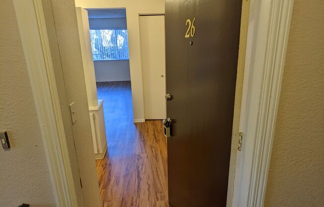 1 bed, 1 bath, 700 sqft, $1,295, Unit #26