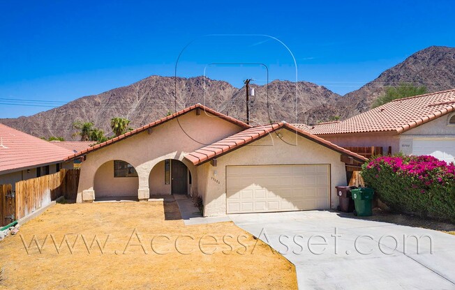 Spacious 3 Bed/2 Bath Home With Breathtaking Mountain Views In La Quinta!