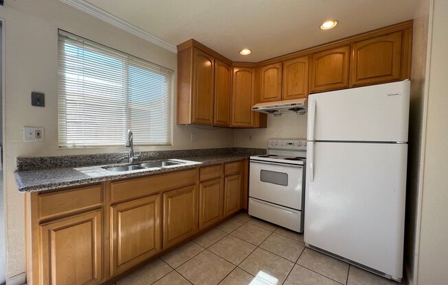 Bright Updated 2 Bedroom 1.5 Bath North San Jose Condo