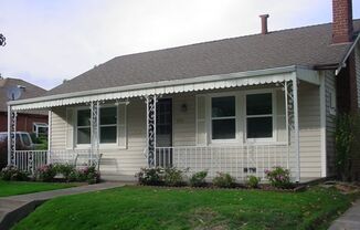 House with large yard near the UC Davis Medical Center