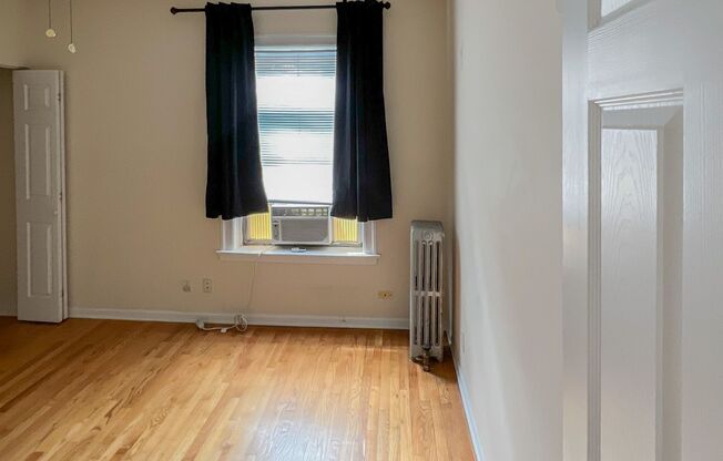 1 bed, 1 bath, 620 sqft, $1,775, Unit 3920-3N