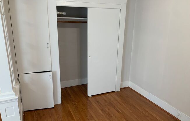 Studio, 1 bath, 450 sqft, $1,095, Unit 303