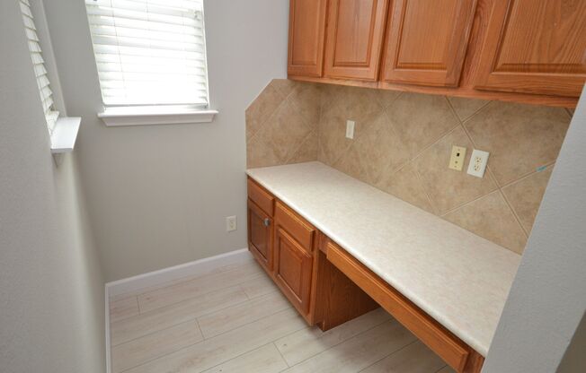 3 beds, 2.5 baths, $2,300, Unit 14721 Banbridge Trail