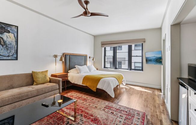 Studio, 1 bath, 300 sqft, $1,750, Unit 414H