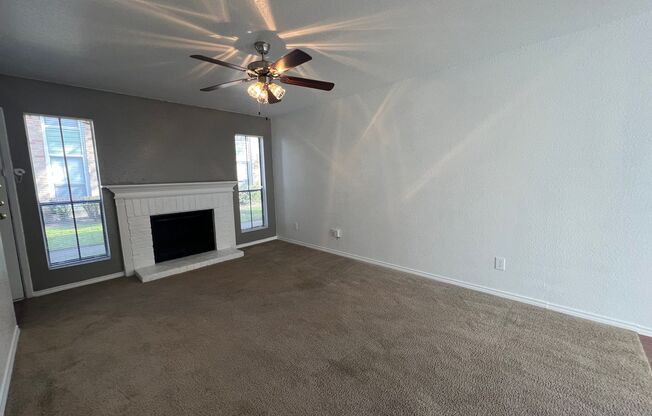 1 bed, 1.5 baths, 776 sqft, $975, Unit 25-1203