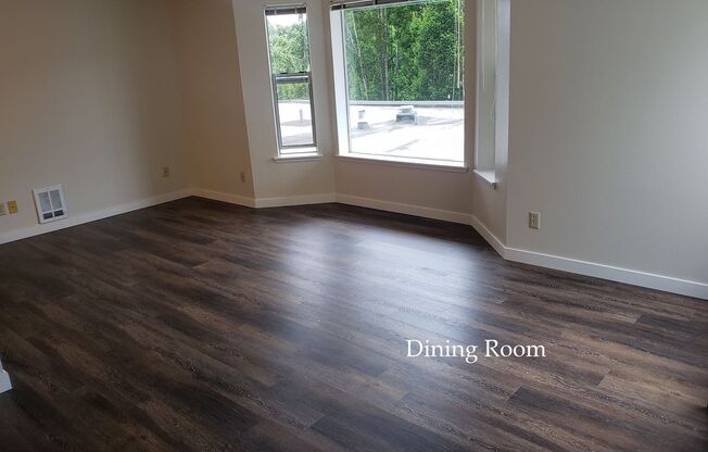 3 beds, 3 baths, $3,850, Unit 305