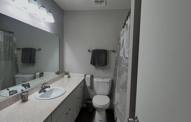 1 bed, 1 bath, 728 sqft, $750, Unit 1711-246AR